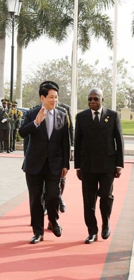 Chủ tịch nước Lương Cường phát biểu chính sách tại Quốc hội Angola