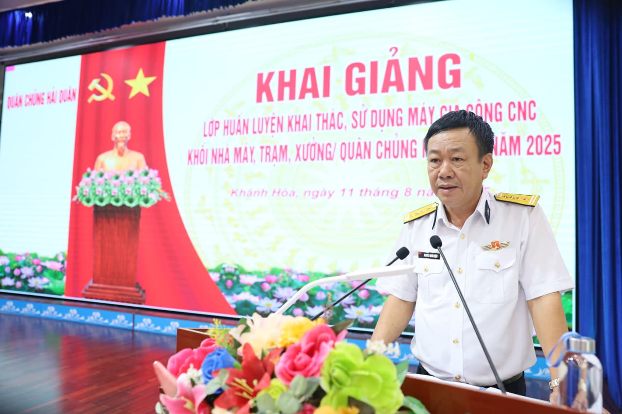 Khai giảng lớp huấn luyện khai thác, sử dụng máy gia công CNC