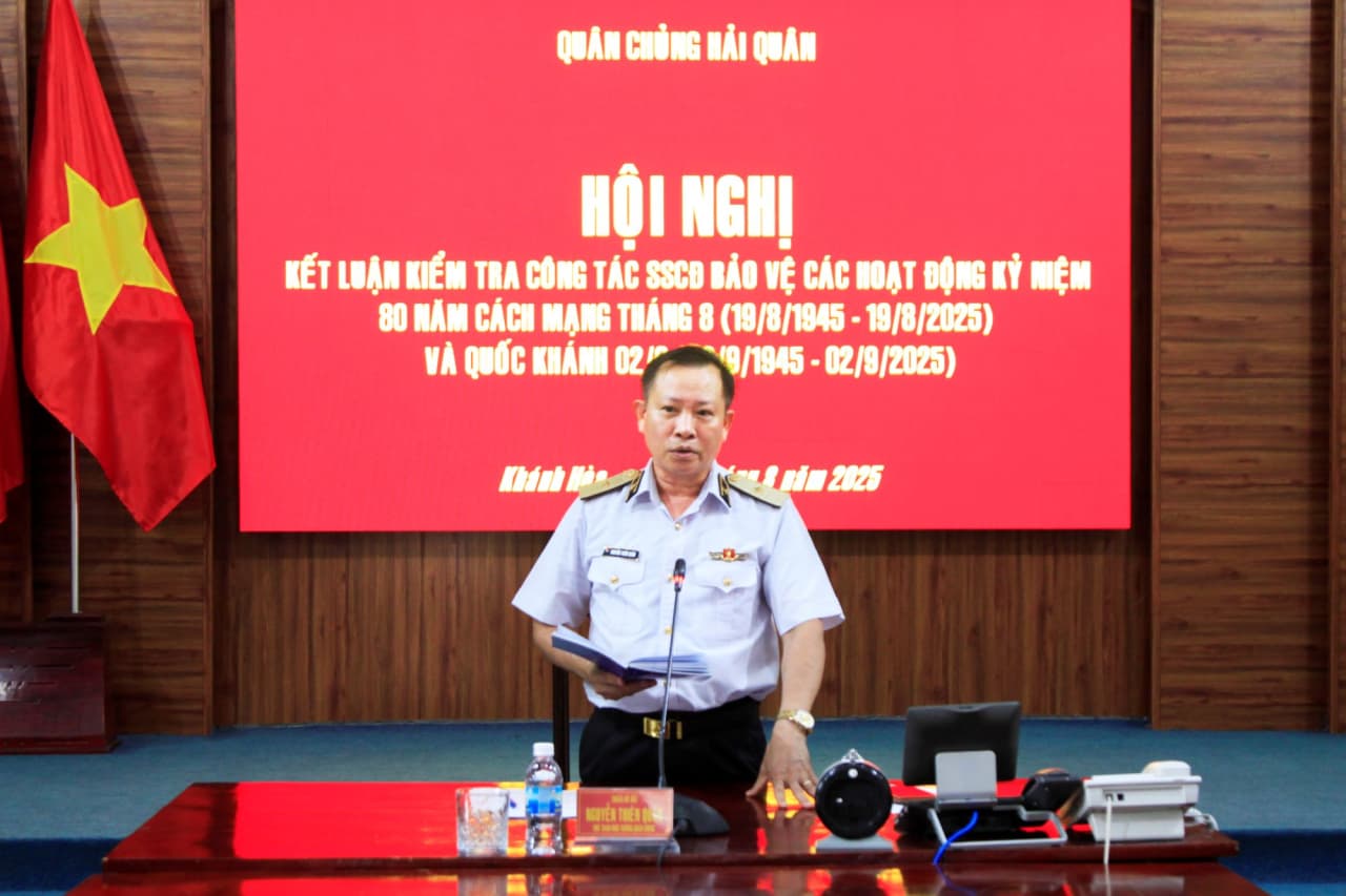 Quân chủng Hải quân kiểm tra công tác sẵn sàng chiến đấu tại Lữ đoàn 162