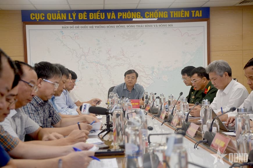 Bão số 10 (Bualoi) di chuyển nhanh, mạnh, dự kiến sáng 29/9 đổ bộ vào đất liền nước ta