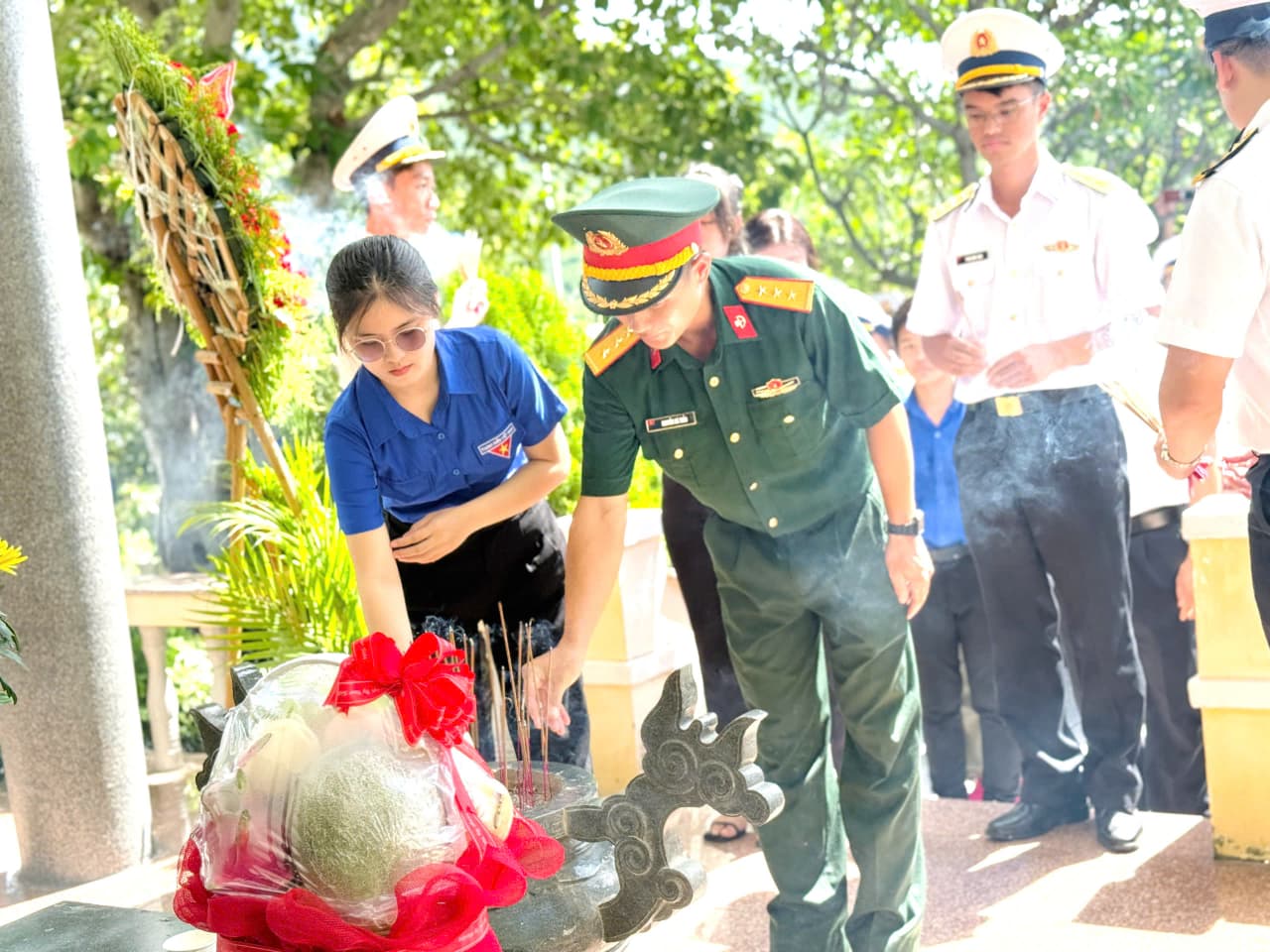 Học viện Hải quân tổ chức học tập ngoại khóa cho học viên