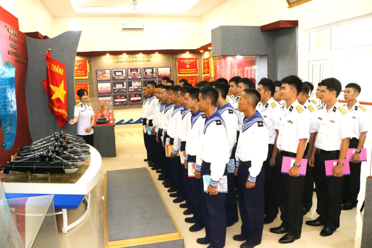 Lữ đoàn 189 giáo dục truyền thống và bồi dưỡng kỹ năng cho quân nhân mới về đơn vị