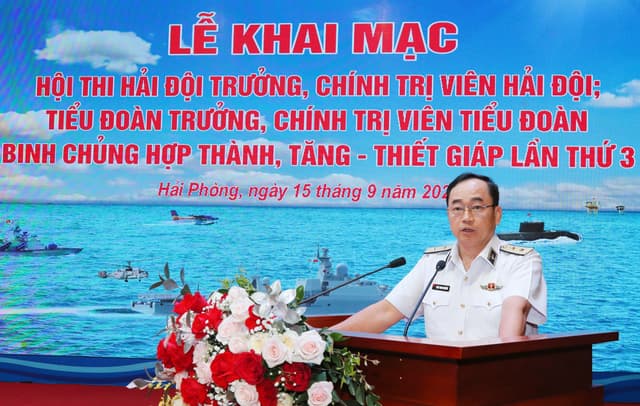 Cán bộ hải đội, tiểu đoàn sôi nổi đua tài