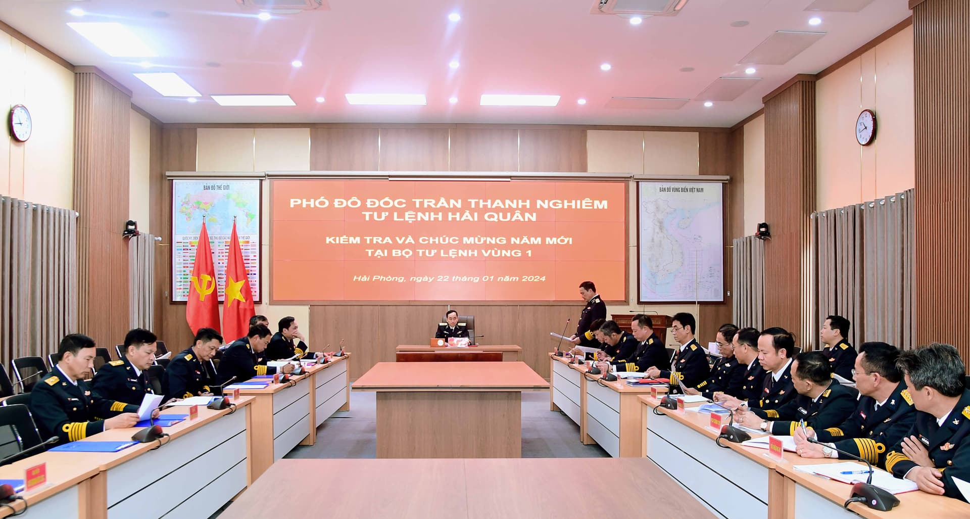 Tư lệnh Hải quân kiểm tra, chúc tết tại Bộ Tư lệnh Vùng 1