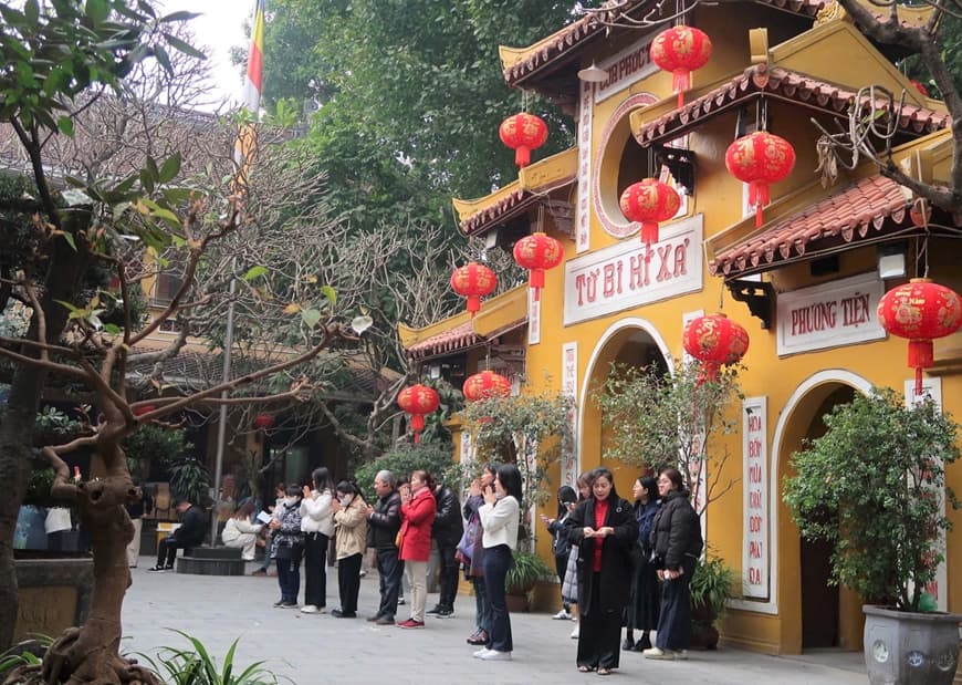 Nét đẹp văn hóa lễ chùa đầu xuân
