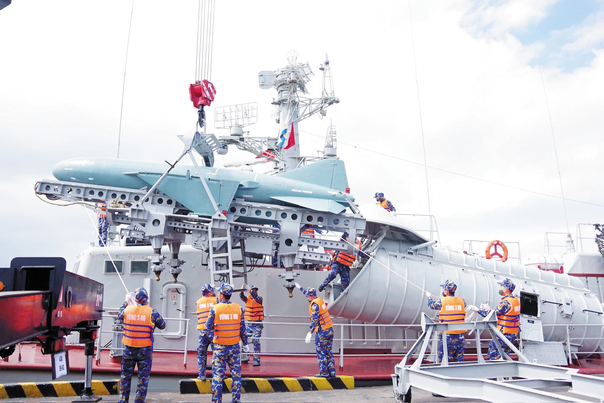 Tàu 359, Lữ đoàn 172: Bắn trúng mục tiêu ngay từ quả đạn đầu