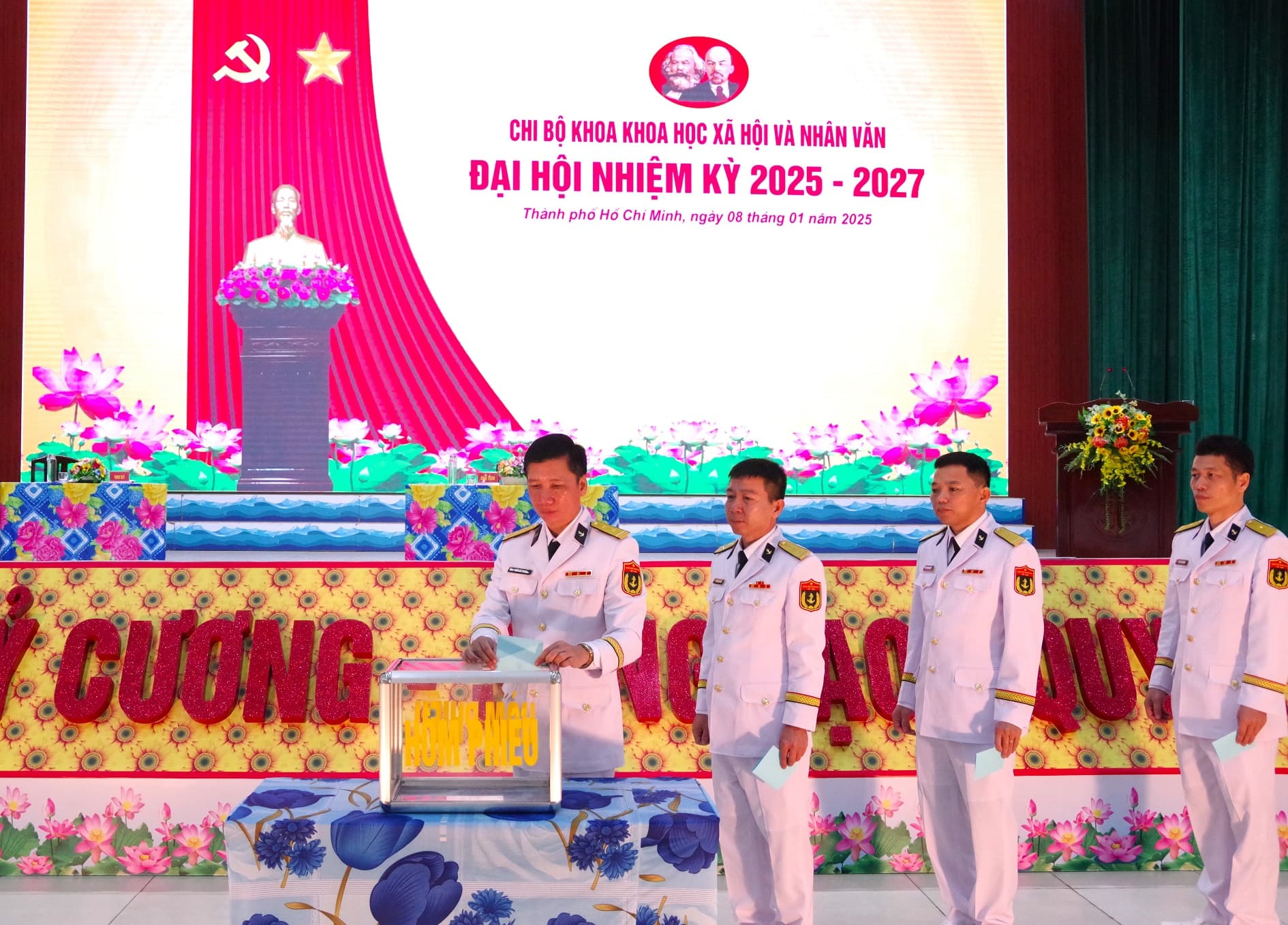 Trường Cao đẳng Kỹ thuật Hải quân chỉ đạo đại hội chi bộ làm trước