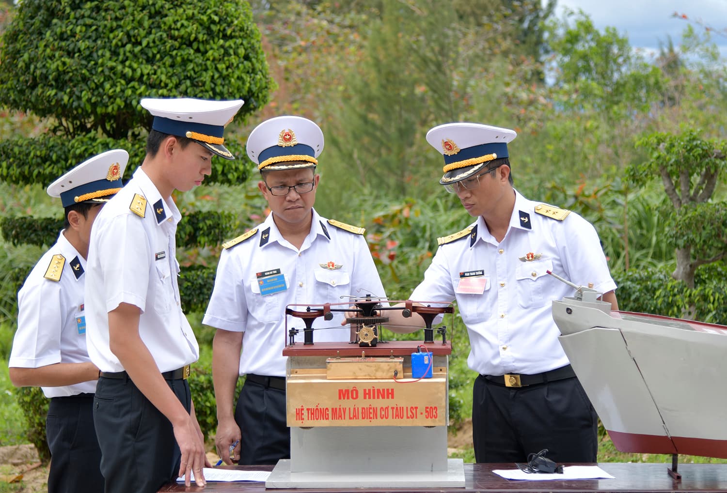 Lữ đoàn 955: Hơn 50 sản phẩm tham gia Hội thi mô hình học cụ