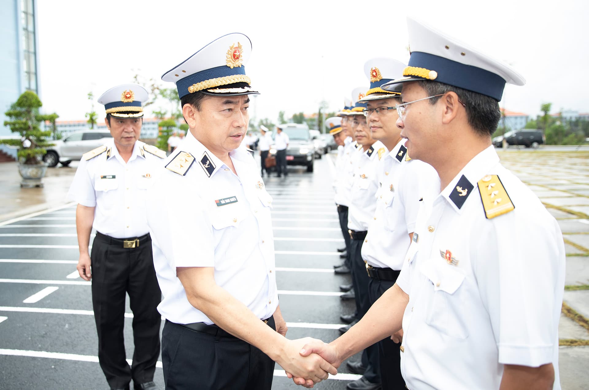 Tư lệnh Hải quân kiểm tra các đơn vị phía Nam