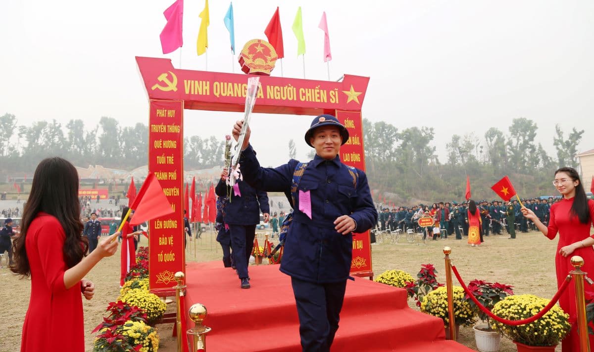 Lễ giao nhận quân năm 2025: Nhanh gọn, chặt chẽ, bảo đảm an toàn