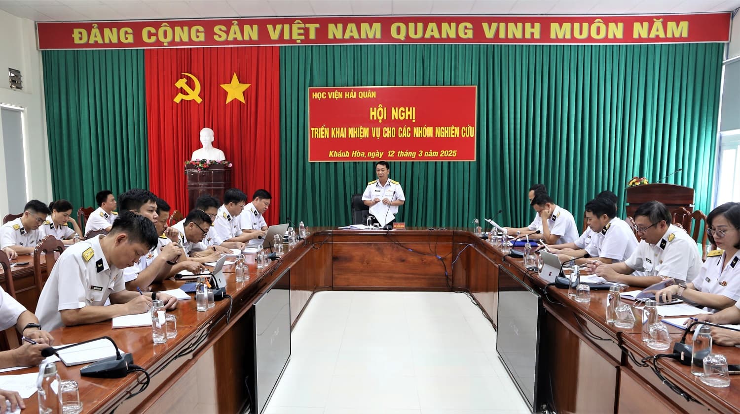 Học viện Hải quân triển khai nhiệm vụ cho các nhóm nghiên cứu