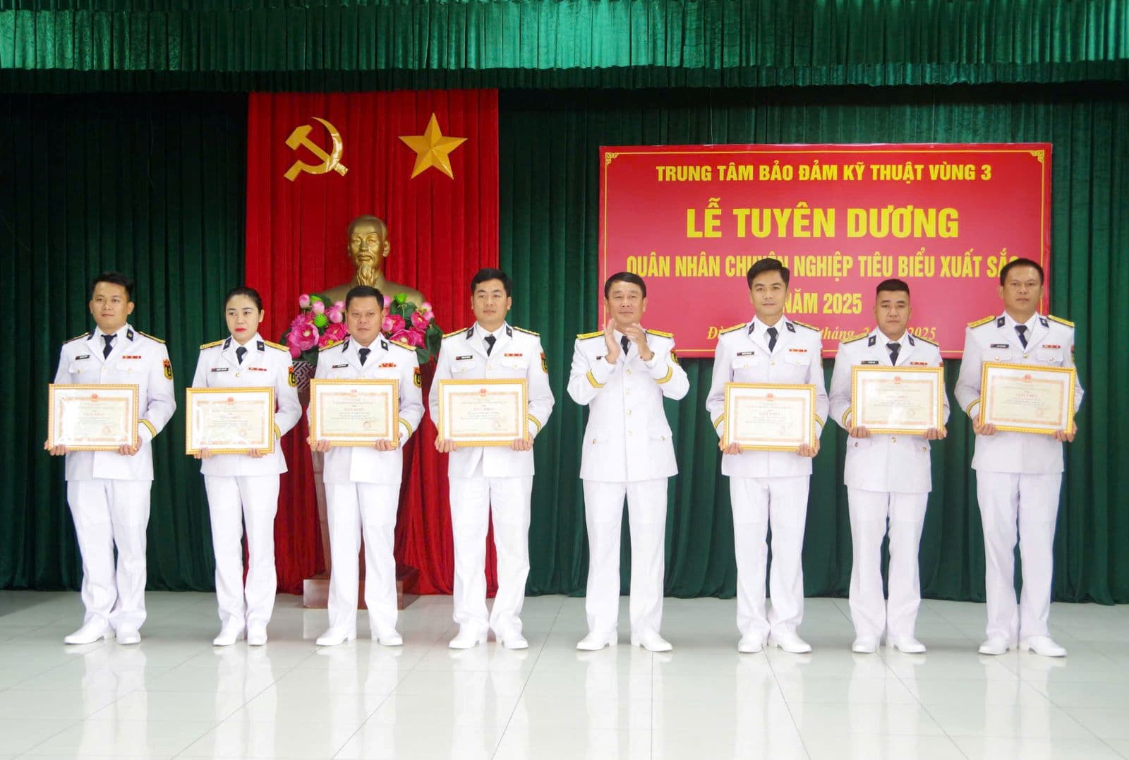 Trung tâm Bảo đảm kỹ thuật Vùng 3 tuyên dương quân nhân chuyên nghiệp tiêu biểu xuất sắc