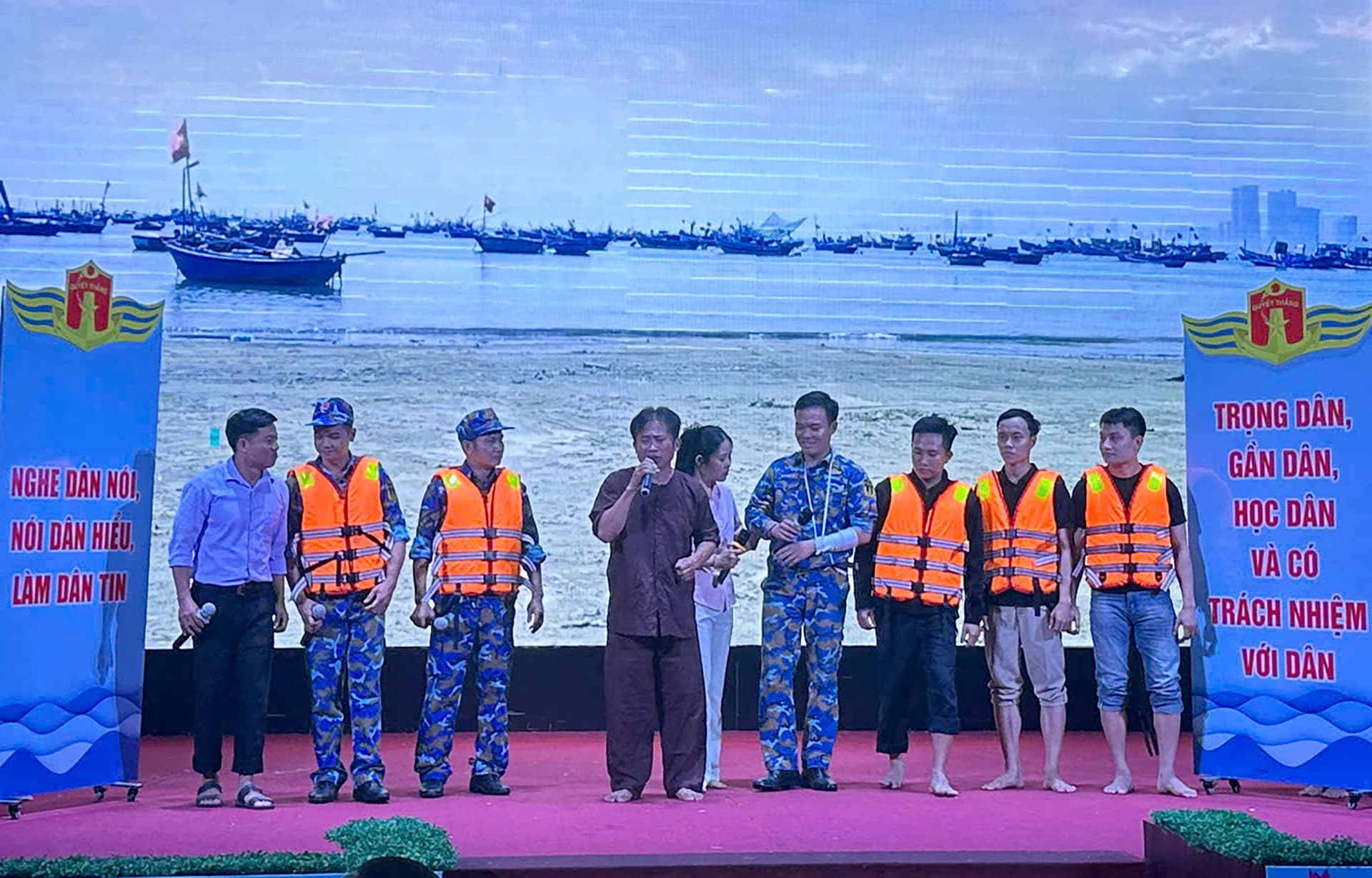 Thông qua nội dung tham gia Hội thi “Dân vận khéo” toàn quân