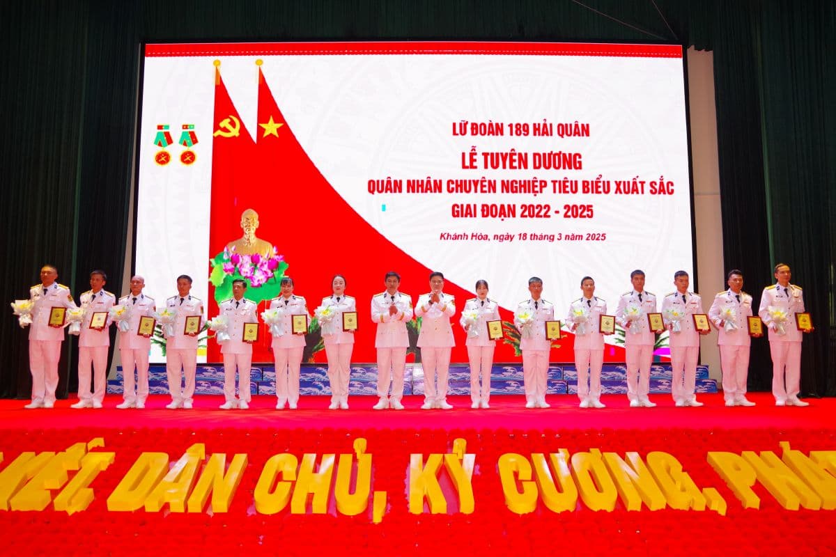 Lữ đoàn 189: Phát huy tốt vai trò của QNCN trong xây dựng đơn vị