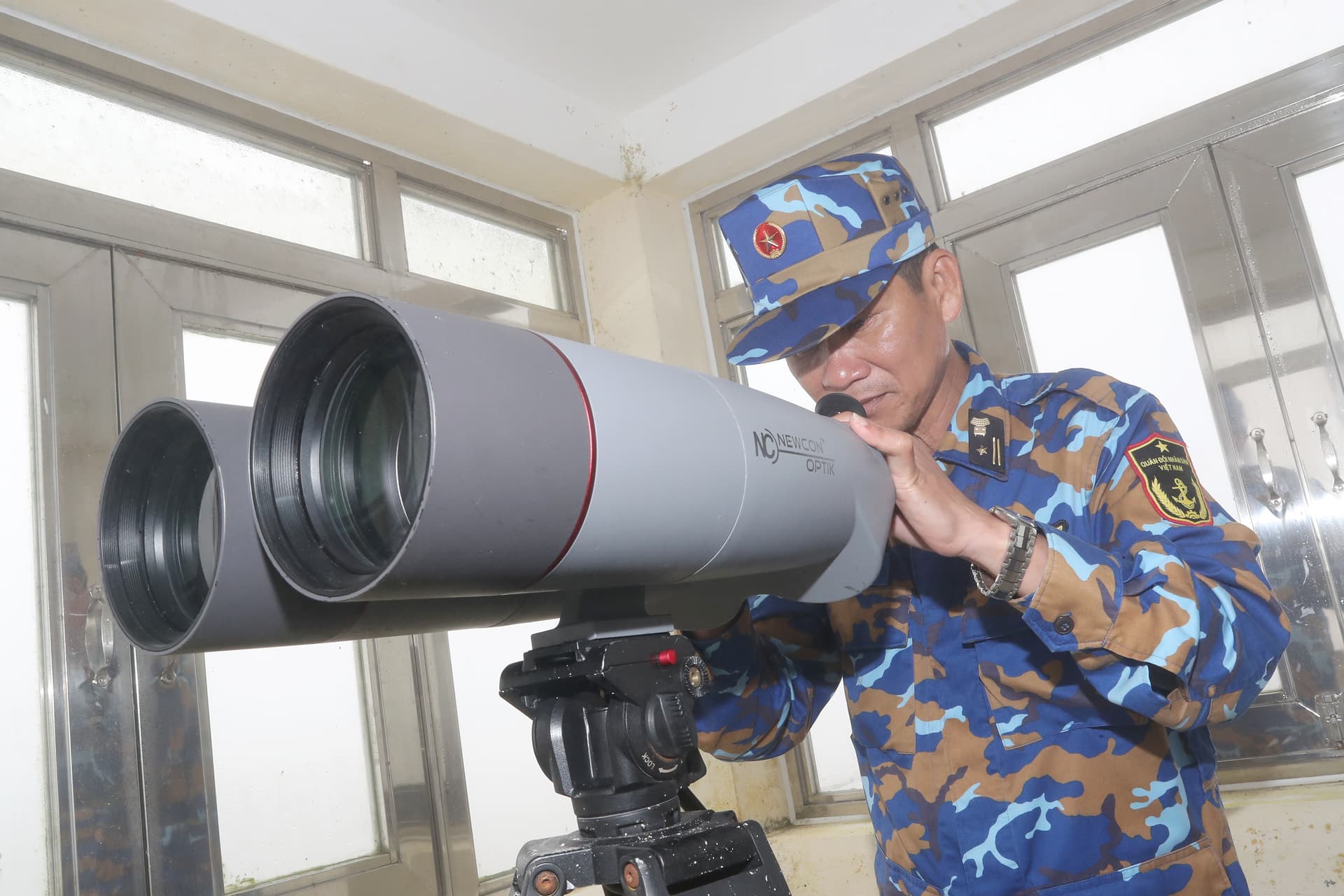 “Mắt thần” giữ biển miền Trung