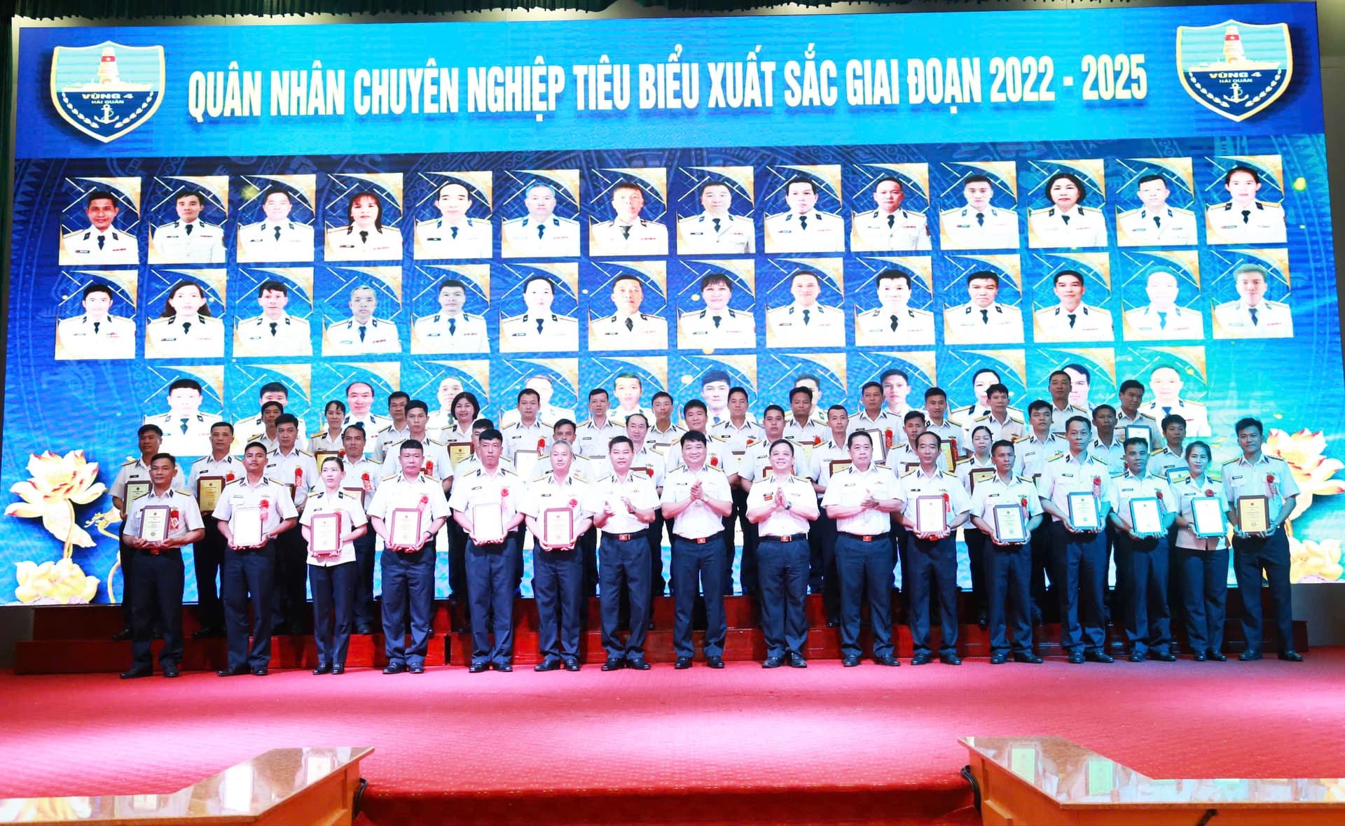 Vùng 4 tuyên dương 50 quân nhân chuyên nghiệp tiêu biểu xuất sắc giai đoạn 2022-2025