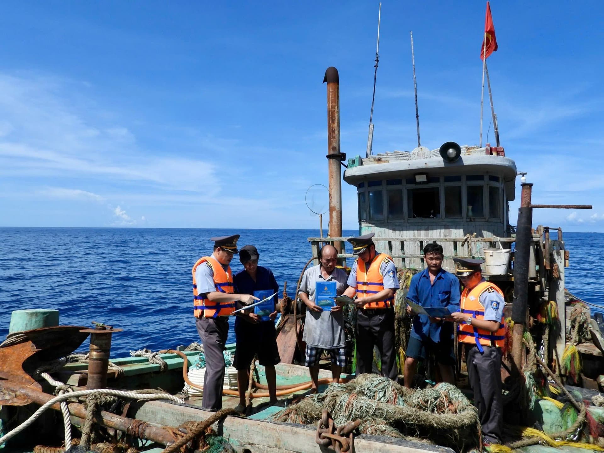 Chi đội Kiểm ngư số 2 hoàn thành xuất sắc nhiệm vụ chống khai thác IUU