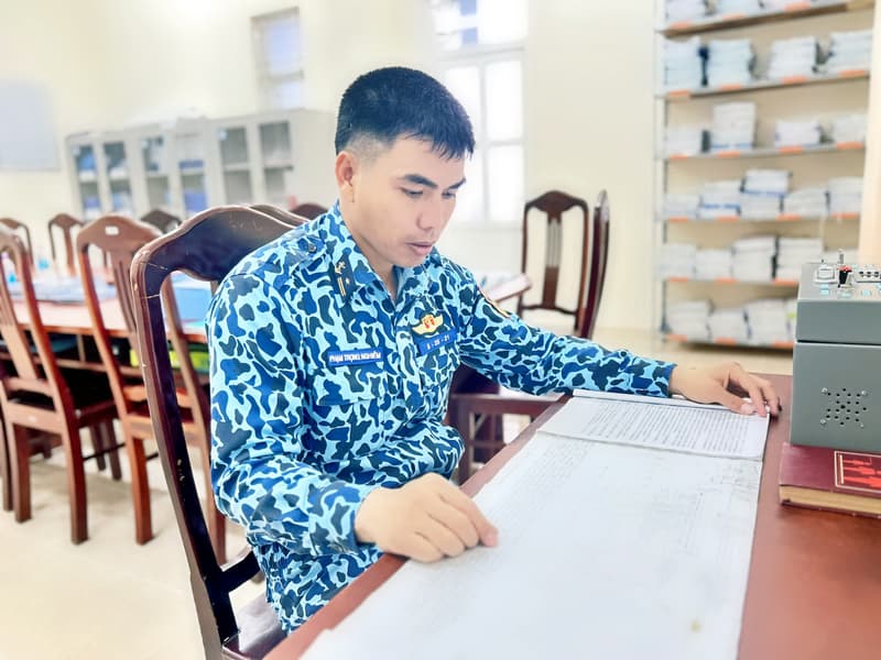 Thủy thủ tàu ngầm tâm huyết, sáng tạo