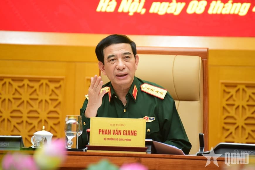 Đại tướng Phan Văn Giang chủ trì hội nghị lãnh đạo của Bộ Quốc phòng