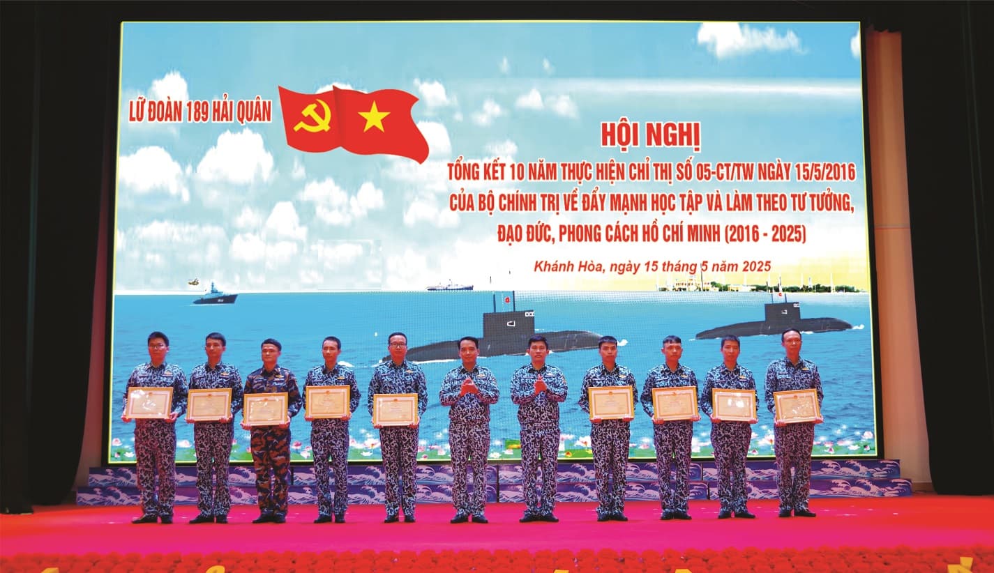 Lữ đoàn 189 tổng kết 10 năm thực hiện Chỉ thị số 05 của Bộ Chính trị