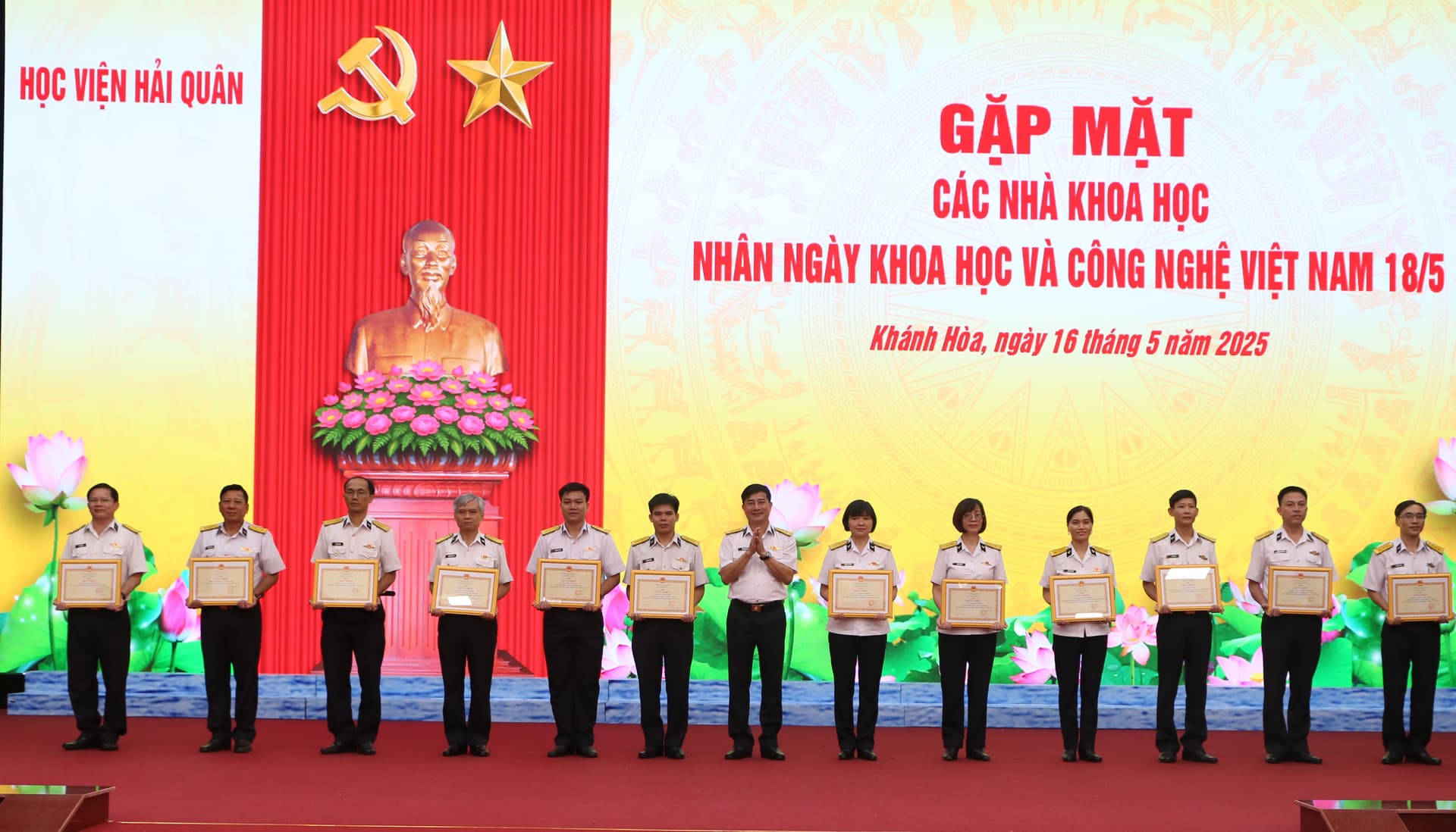 Học viện Hải quân gặp mặt các nhà khoa học nhân Ngày khoa học và công nghệ Việt Nam
