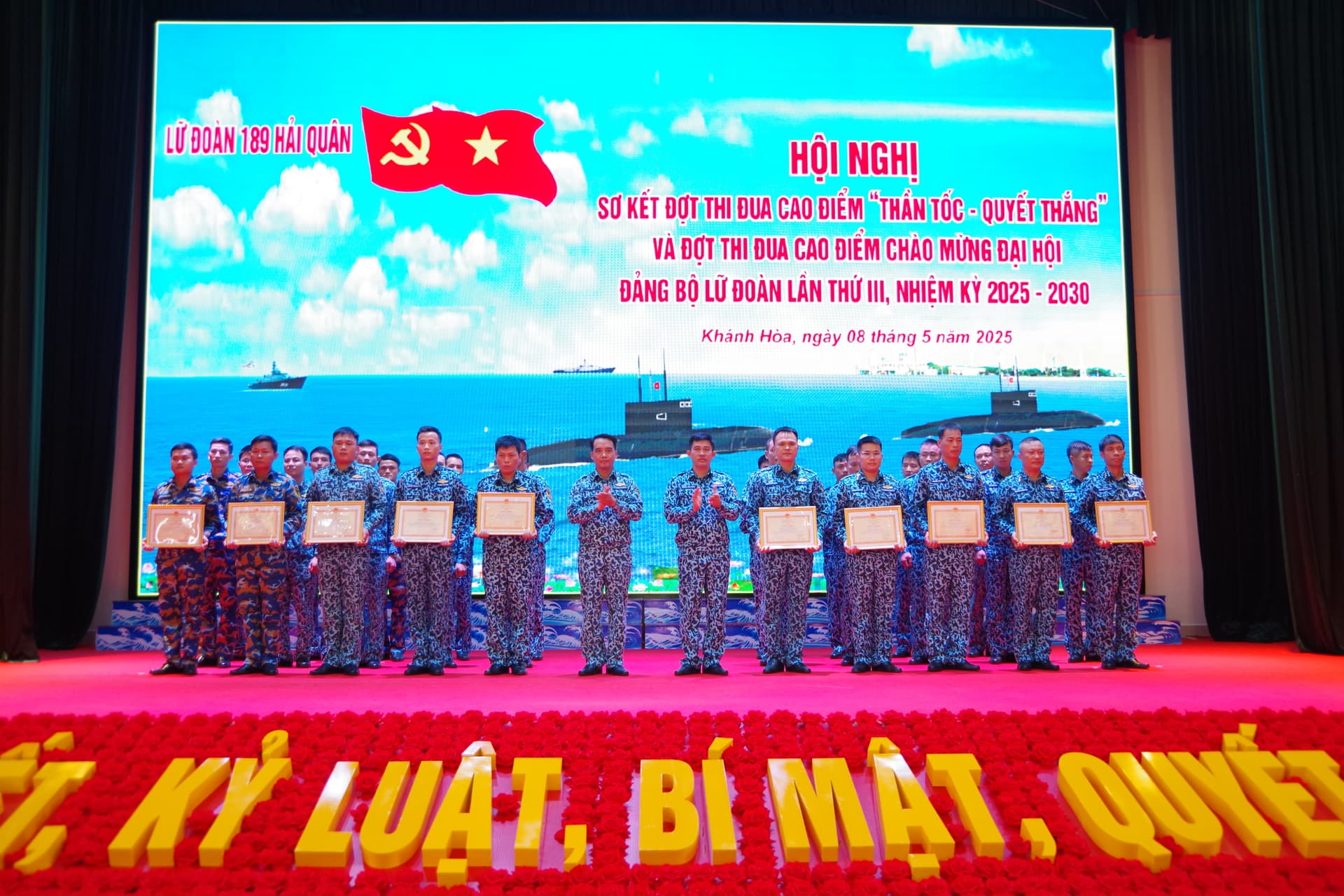 Lữ đoàn 189: Sơ kết đợt thi đua cao điểm “Thần tốc - Quyết thắng”