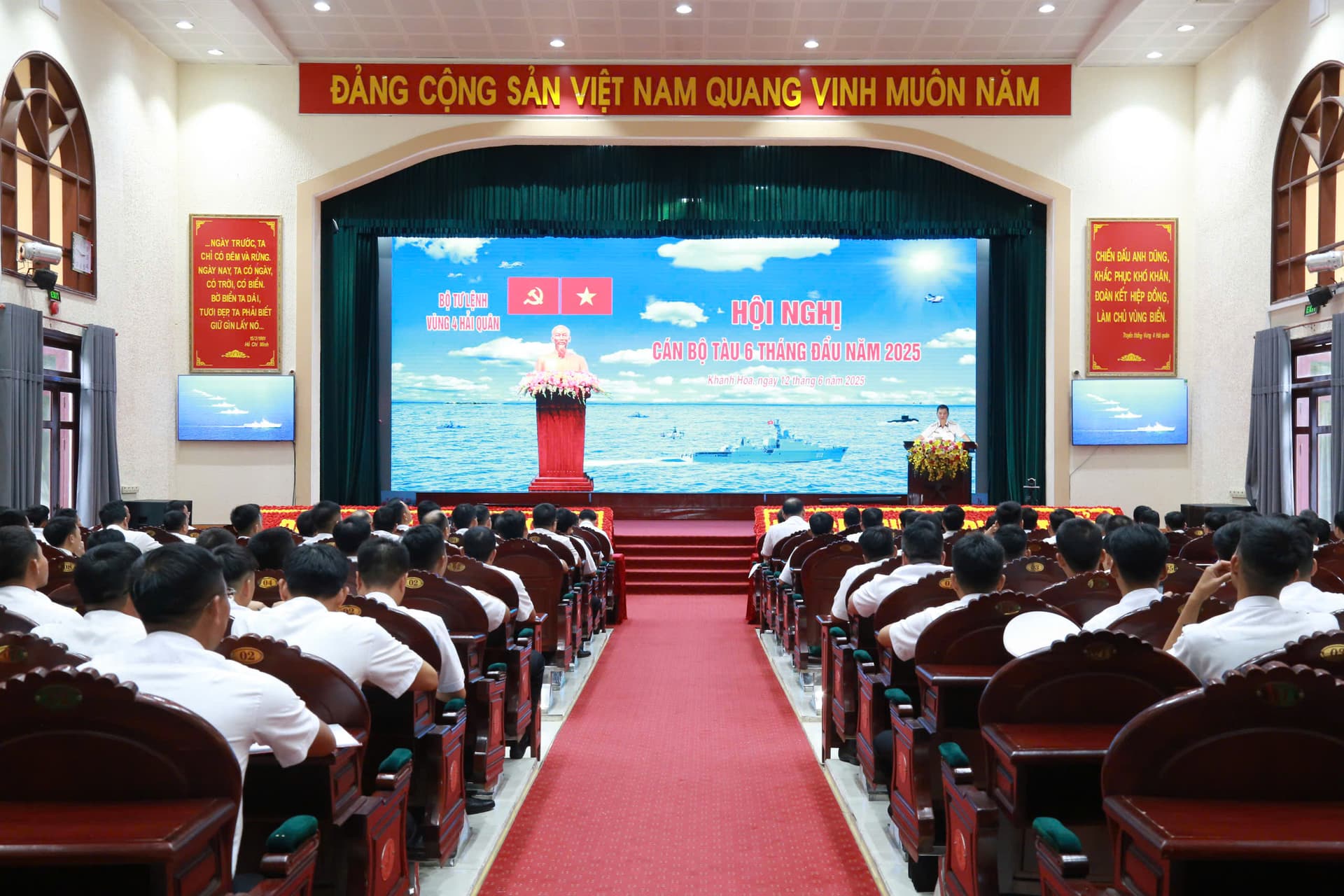 VÙNG 4 TỔ CHỨC HỘI NGHỊ CÁN BỘ TÀU 6 THÁNG ĐẦU NĂM 2025