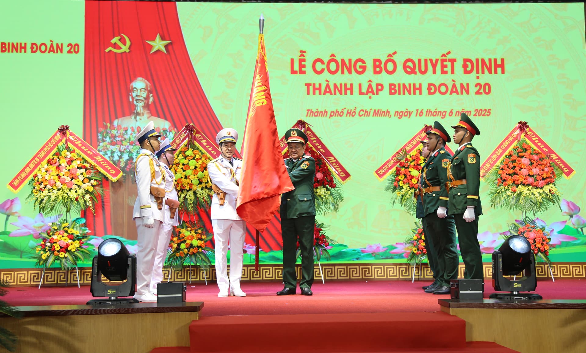 Thượng tướng Võ Minh Lương  dự Lễ công bố quyết định thành lập Binh đoàn 20
