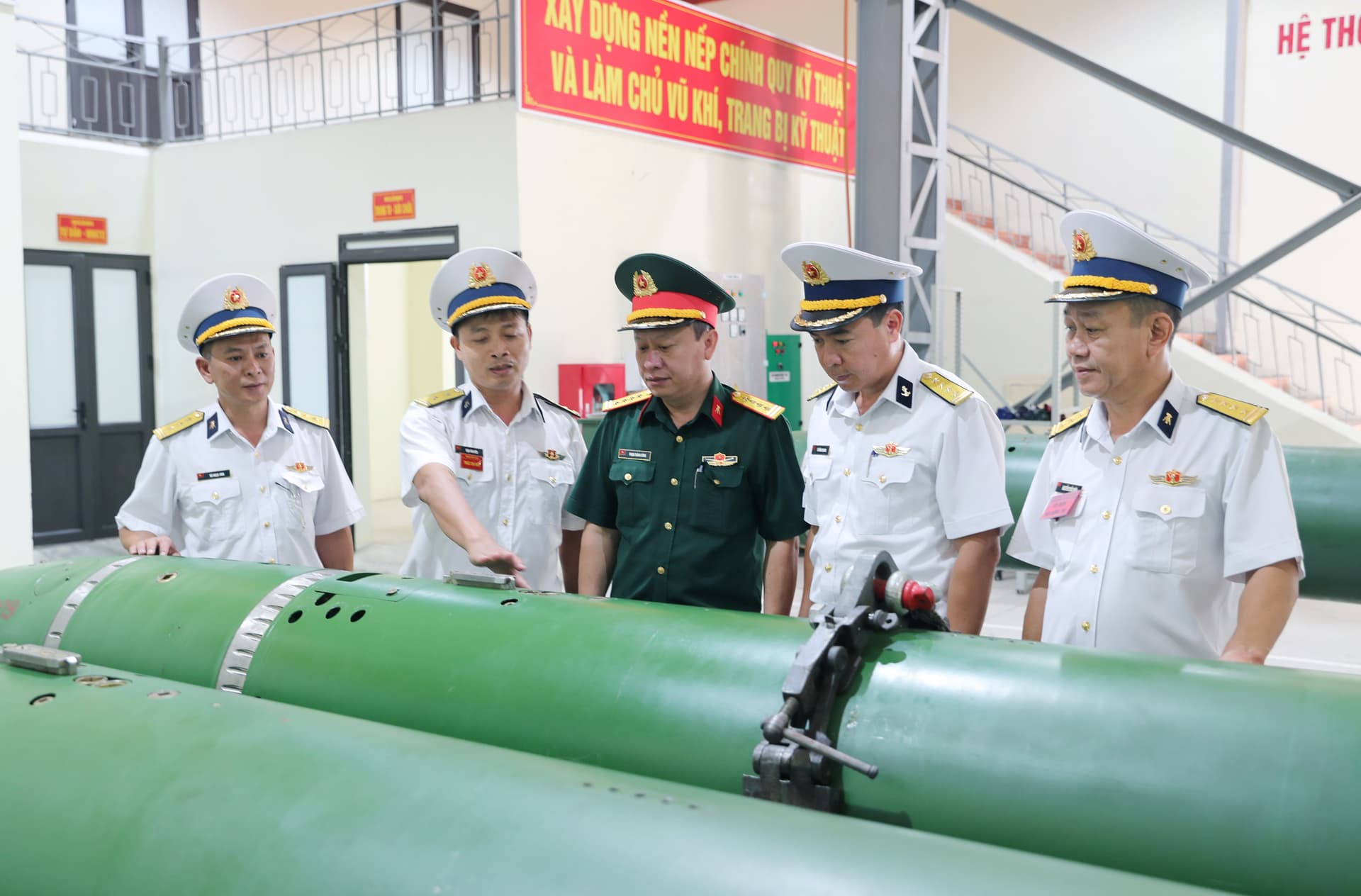 Đảng bộ Cục Hậu cần-Kỹ thuật Hải quân: Lãnh đạo hoàn thành xuất sắc nhiệm vụ công tác hậu cần - kỹ thuật