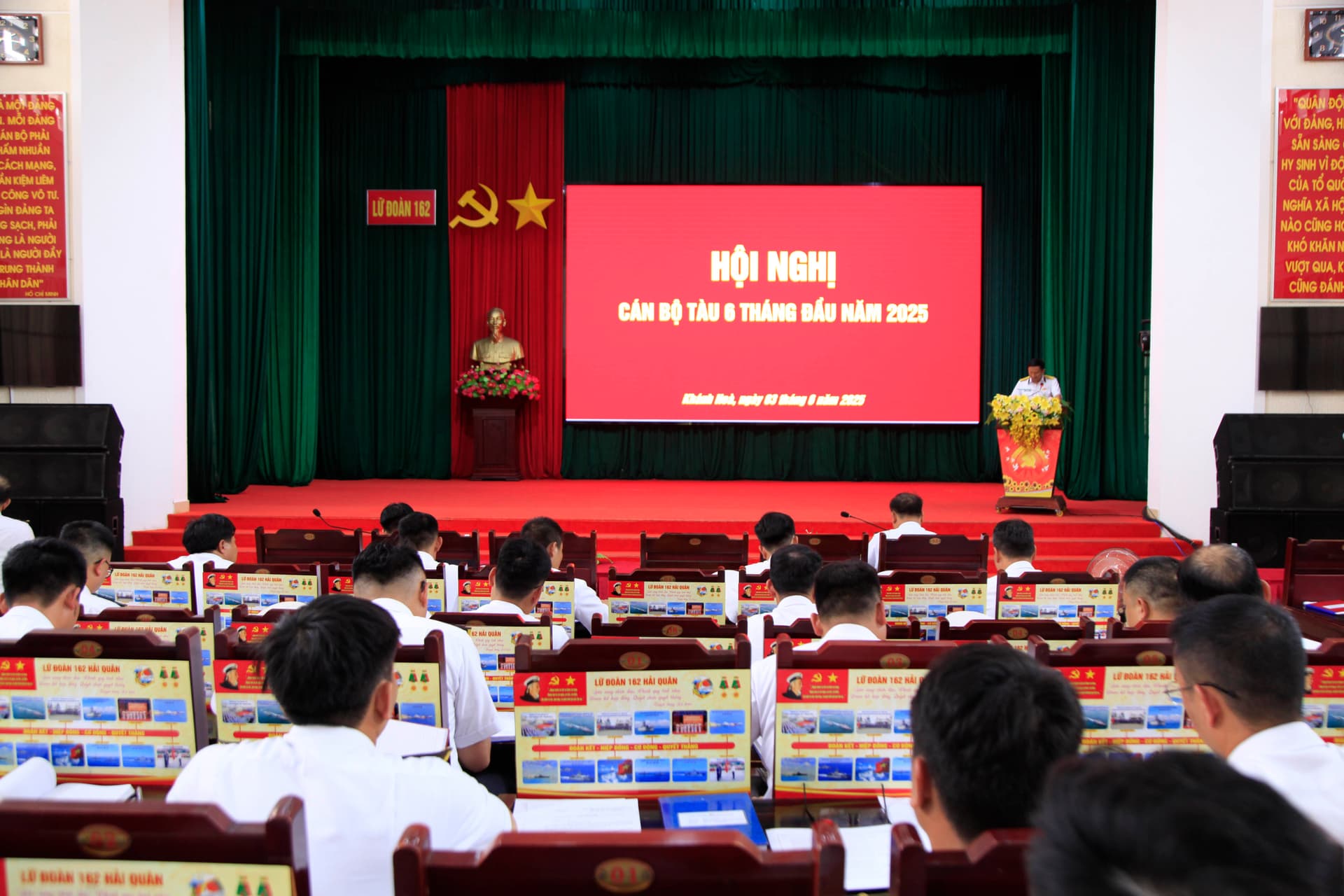 Lữ đoàn 162: Hội nghị cán bộ tàu 6 tháng đầu năm