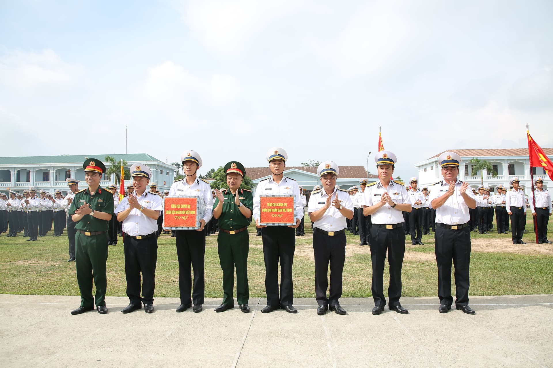 Thượng tướng Lê Quang Minh thăm, động viên lực lượng Hải quân tham gia khối diễu binh, diễu hành