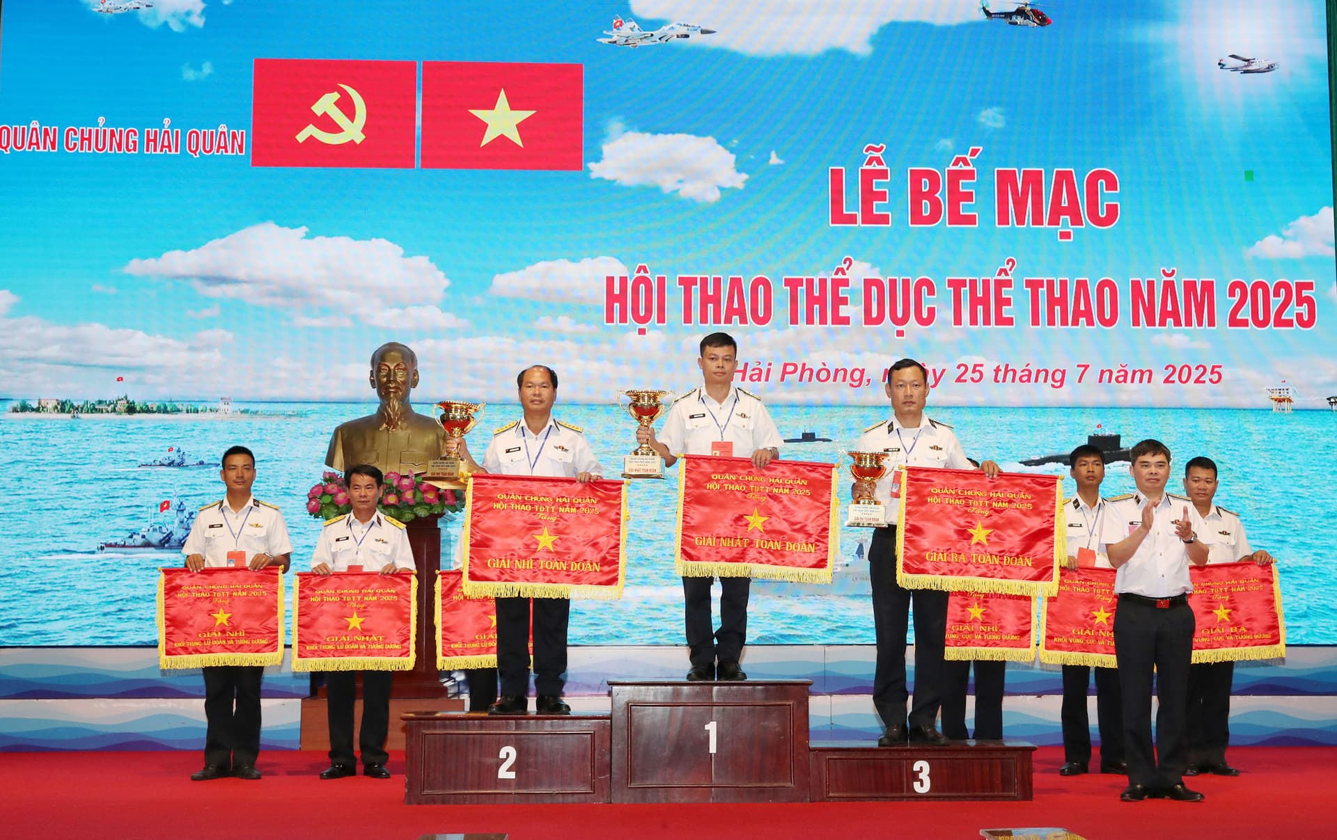 Quân chủng Hải quân bế mạc Hội thao TDTT năm 2025