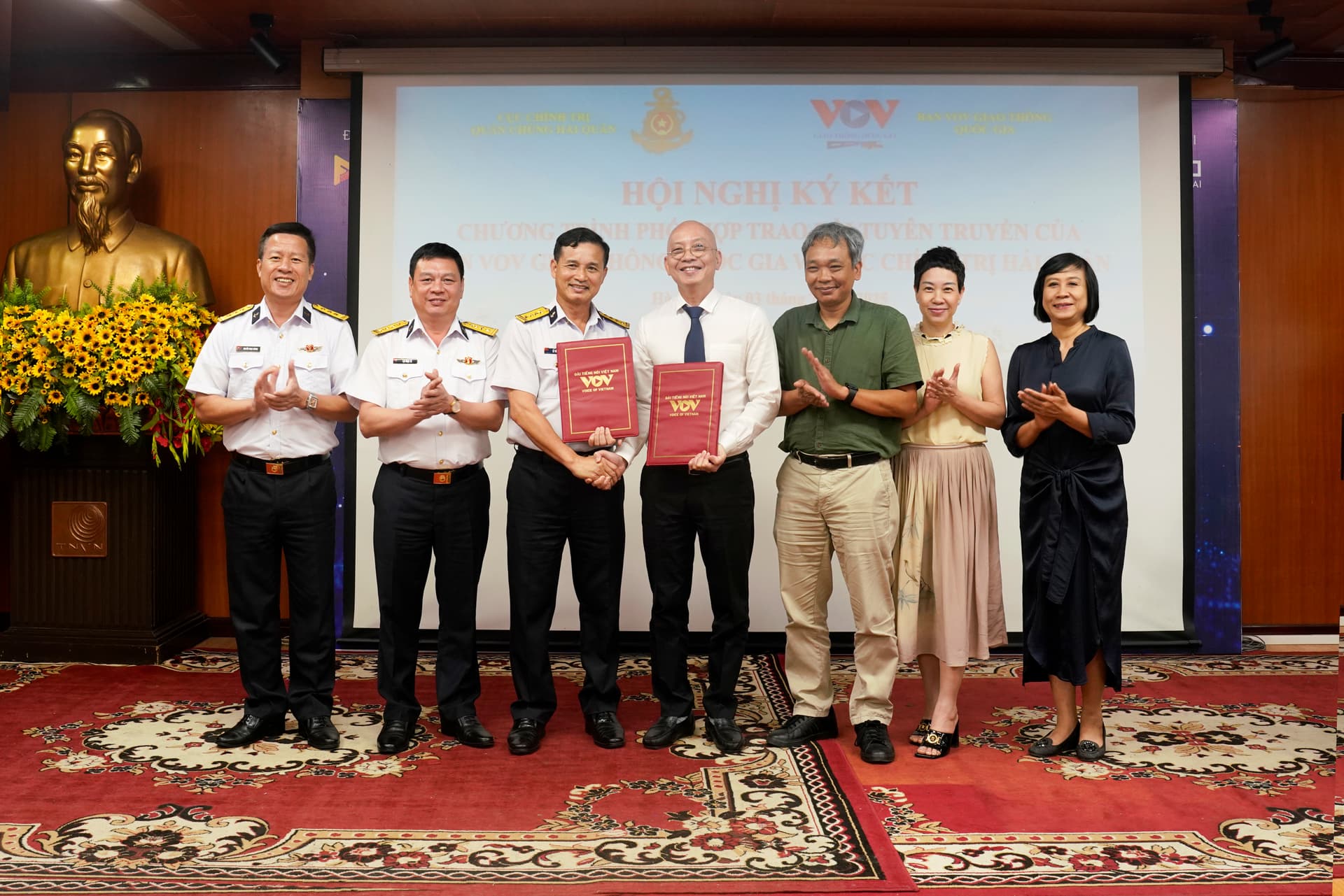 Cục Chính trị Hải quân ký kết phối hợp tuyên truyền với VOV Giao thông quốc gia