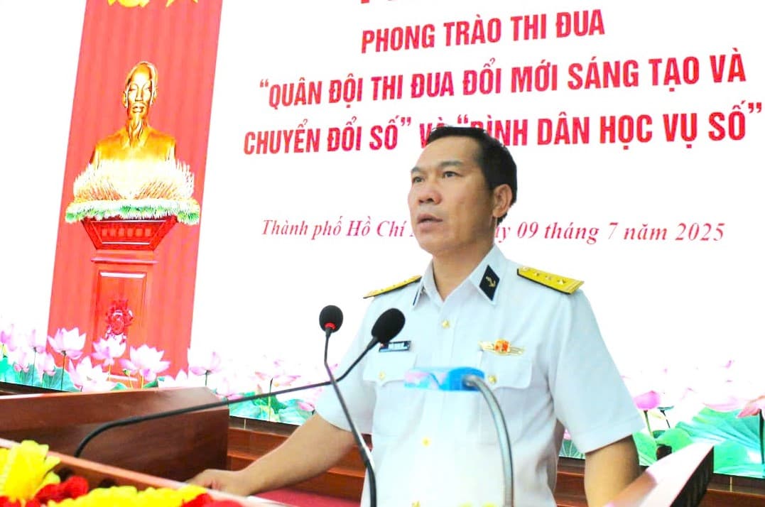 Lữ đoàn 171 phát động thi đua “Quân đội thi đua đổi mới sáng tạo và chuyển đổi số” và “Bình dân học vụ số”