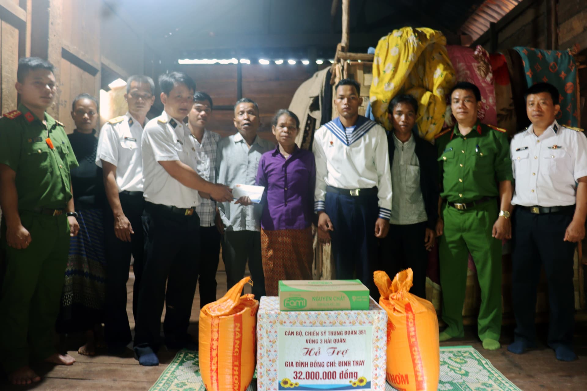 Trung đoàn 351 hỗ trợ gia đình quân nhân có hoàn cảnh khó khăn