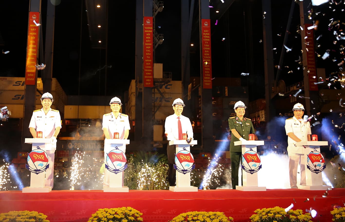 Tổng công ty Tân cảng Sài Gòn tổ chức Lễ đón giao thừa và phát lệnh làm hàng đầu Xuân Nhâm Dần 2022