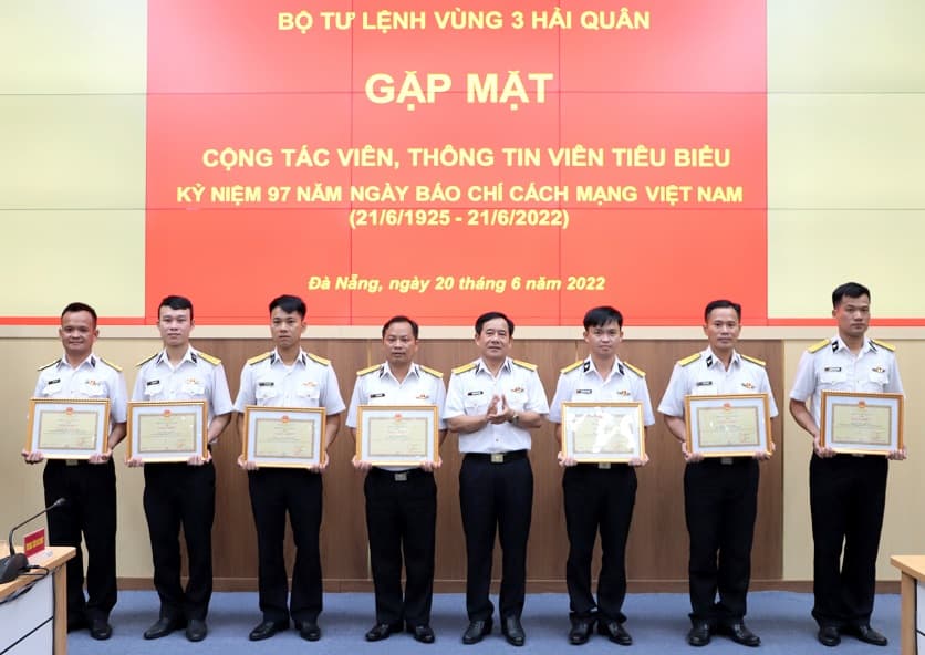 Vùng 3 gặp mặt cộng tác viên, thông tin viên tiêu biểu