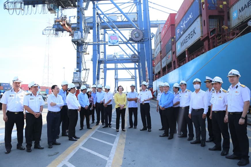 Bộ trưởng Bộ Nội vụ thăm và làm việc với Tổng công ty Tân cảng Sài Gòn