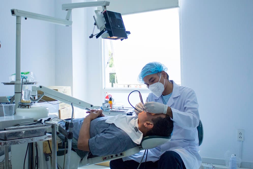 Trung tâm Y tế Tân cảng khám bệnh cho nhân dân phường Cát Lái