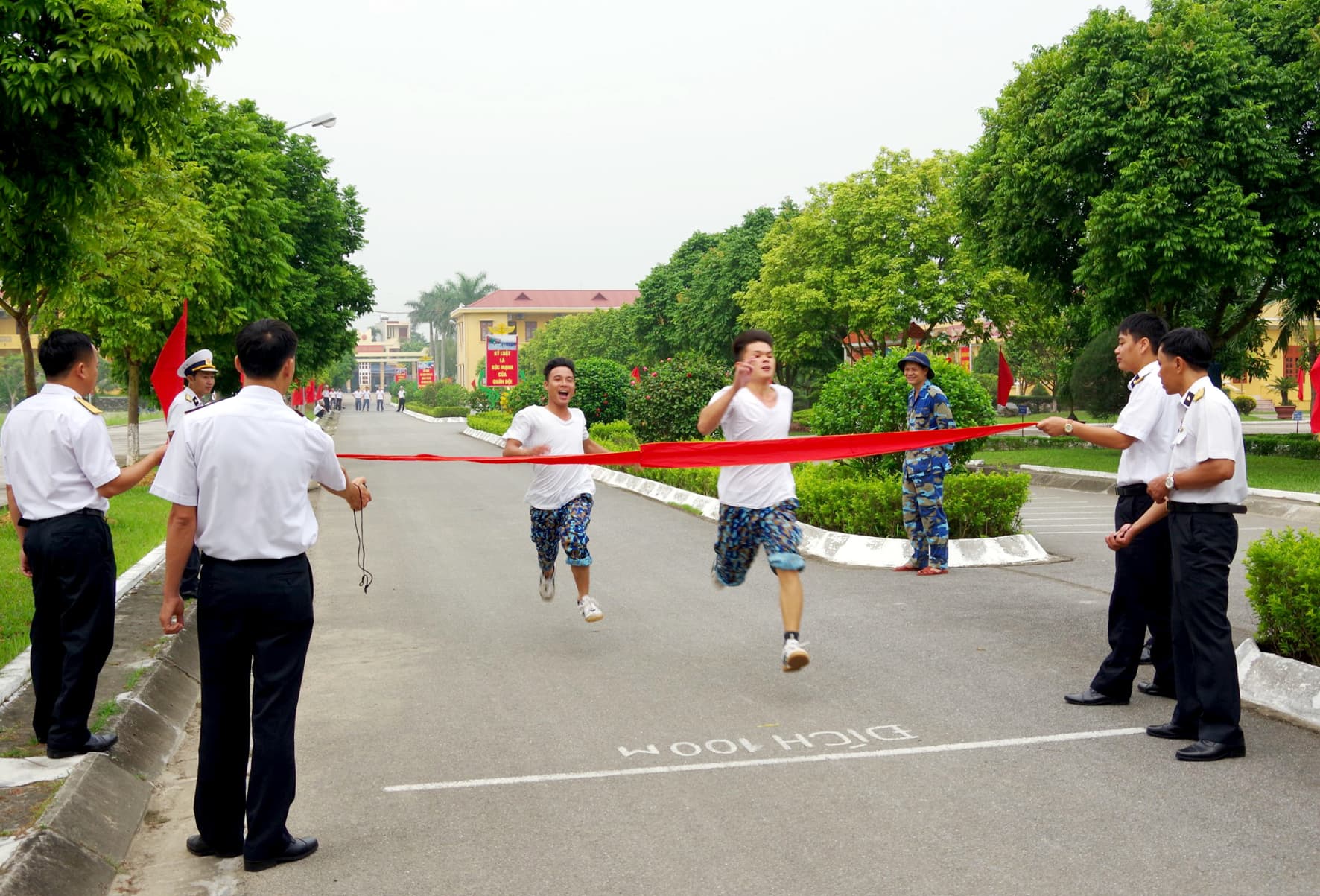 Rèn thể lực cho bộ đội để cơ động chiến đấu
