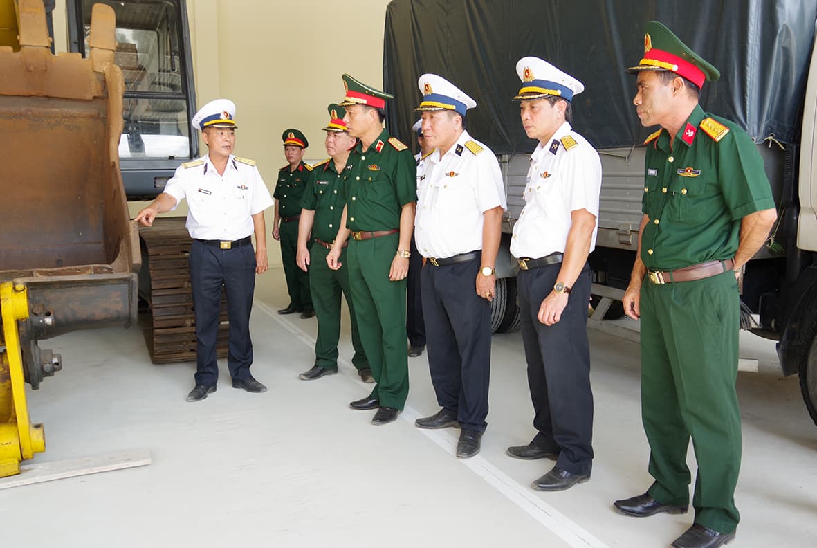 Tư lệnh Binh chủng Công binh kiểm tra Lữ đoàn 83