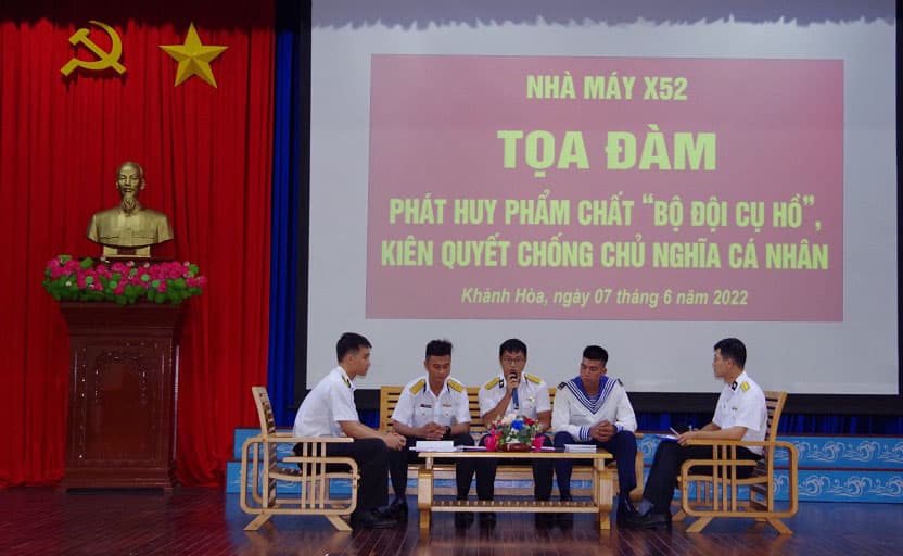 Nhà máy X52 tọa đàm “Phát huy phẩm chất Bộ đội Cụ Hồ, kiên quyết chống chủ nghĩa cá nhân”