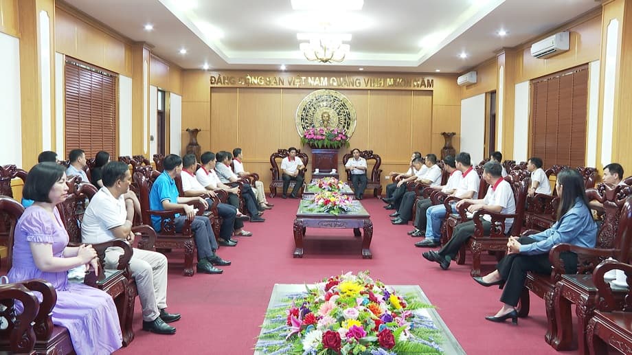 Đoàn cán bộ Trung tâm giáo dục quốc phòng và an ninh, Đại học Quốc gia TP. Hồ Chí Minh thăm Vùng 4