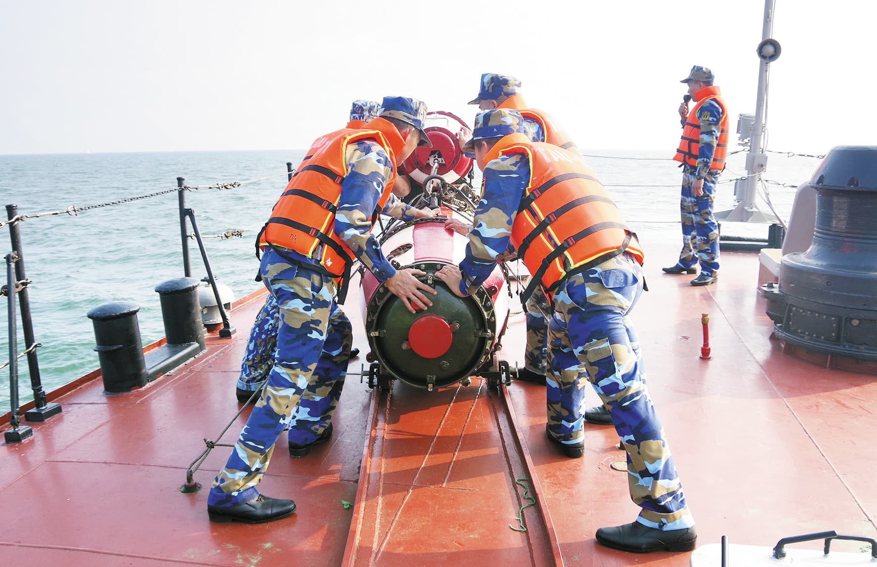 Thi đua để hoàn thành tốt nhiệm vụ trọng tâm