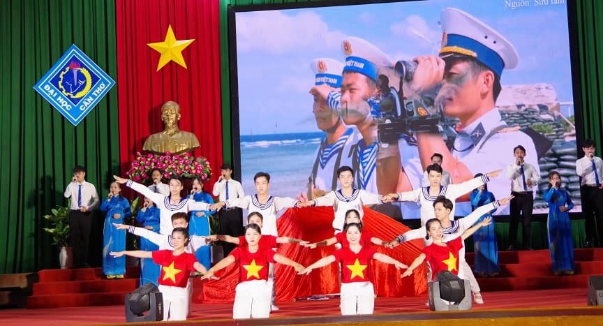 Hội thi “Hát về biển, đảo quê hương”