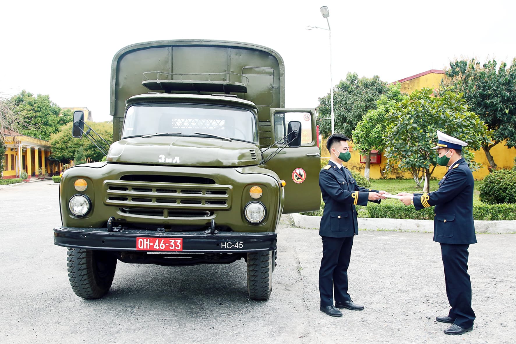 Vận tải xuyên mùa dịch