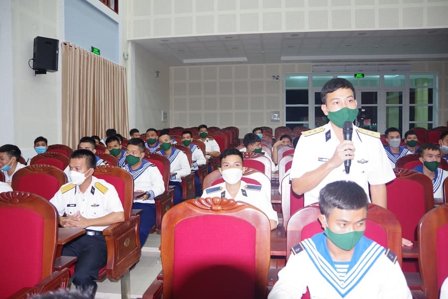 Đoàn cơ sở Lữ đoàn 171: Tọa đàm thanh niên năm 2022