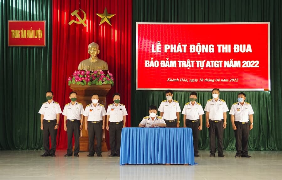 Trung tâm Huấn luyện Vùng 4 phát động thi đua bảo đảm trật tự an toàn giao thông năm 2022