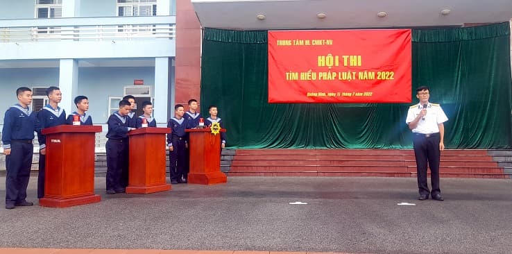 Trung tâm huấn luyện Lữ đoàn 170 thi tìm hiểu pháp luật năm 2022