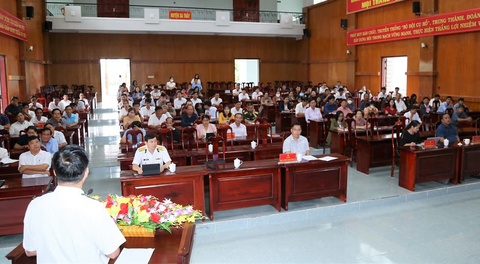 Tổng công ty Tân cảng Sài Gòn tuyên truyền biển, đảo và làm công tác dân vận tại Kon Tum